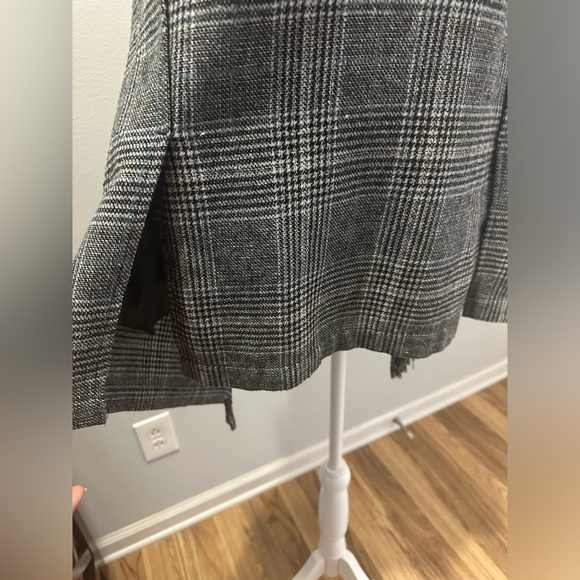 Democracy Womens Gray Plaid Fringe Edge Draped Sleeveless Vest Small - Picture 8 of 12